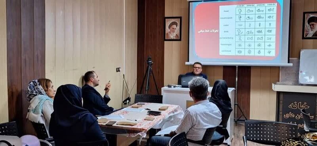برگزاری کارگاه آموزشی سفالگری و کتیبه نویسی میراث خوزستان در خانه سمن های اهواز
