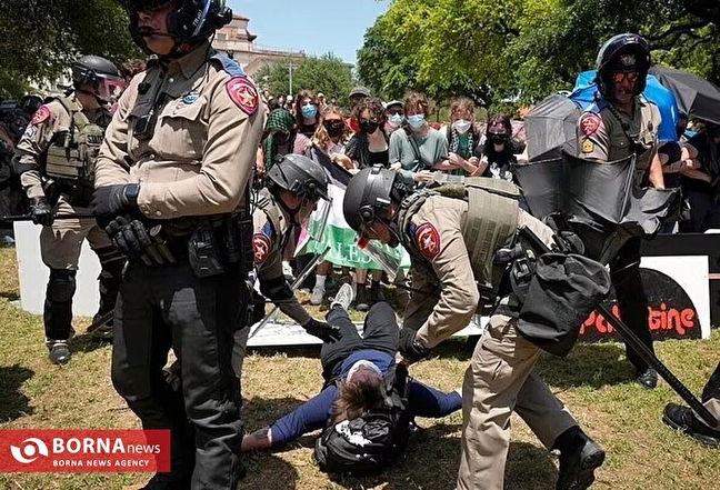 پلیس آمریکا حجاب معترضین را به زور برداشت