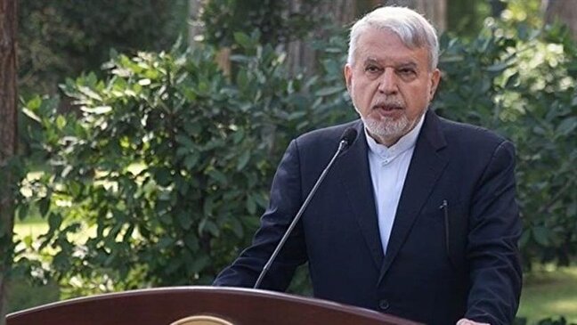 وزیر التراث الثقافي الایراني: دشن أكثر من  ألف مشروعا سیاحیا في البلاد خلال عام ونصف