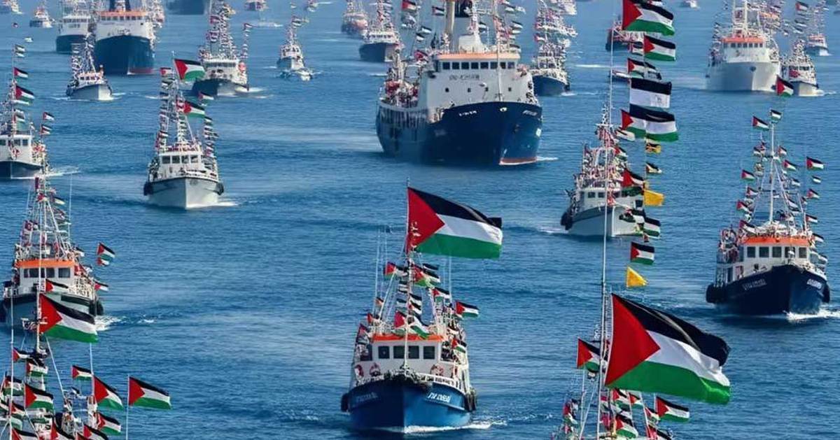 دخول أول سفينة من