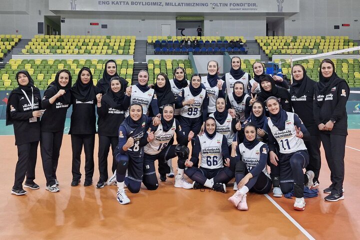 المنتخب الايراني  للسيدات لكرة الطائرة يتوج ببطولة آسيا الوسطى