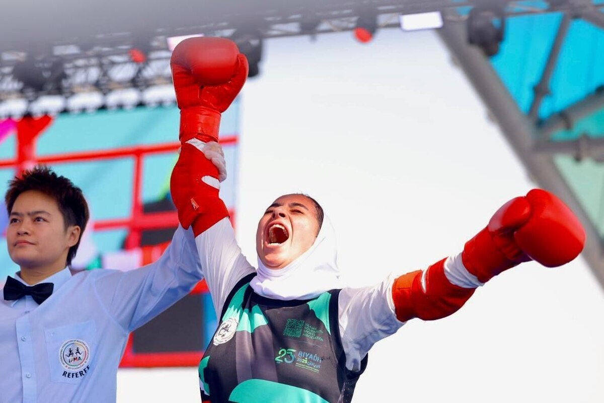 السيدات الايرانيات يحصلن على الميدالية الفضية في الـ السيدات الايرانيات يحصلن على الميدالية الفضية في الـ