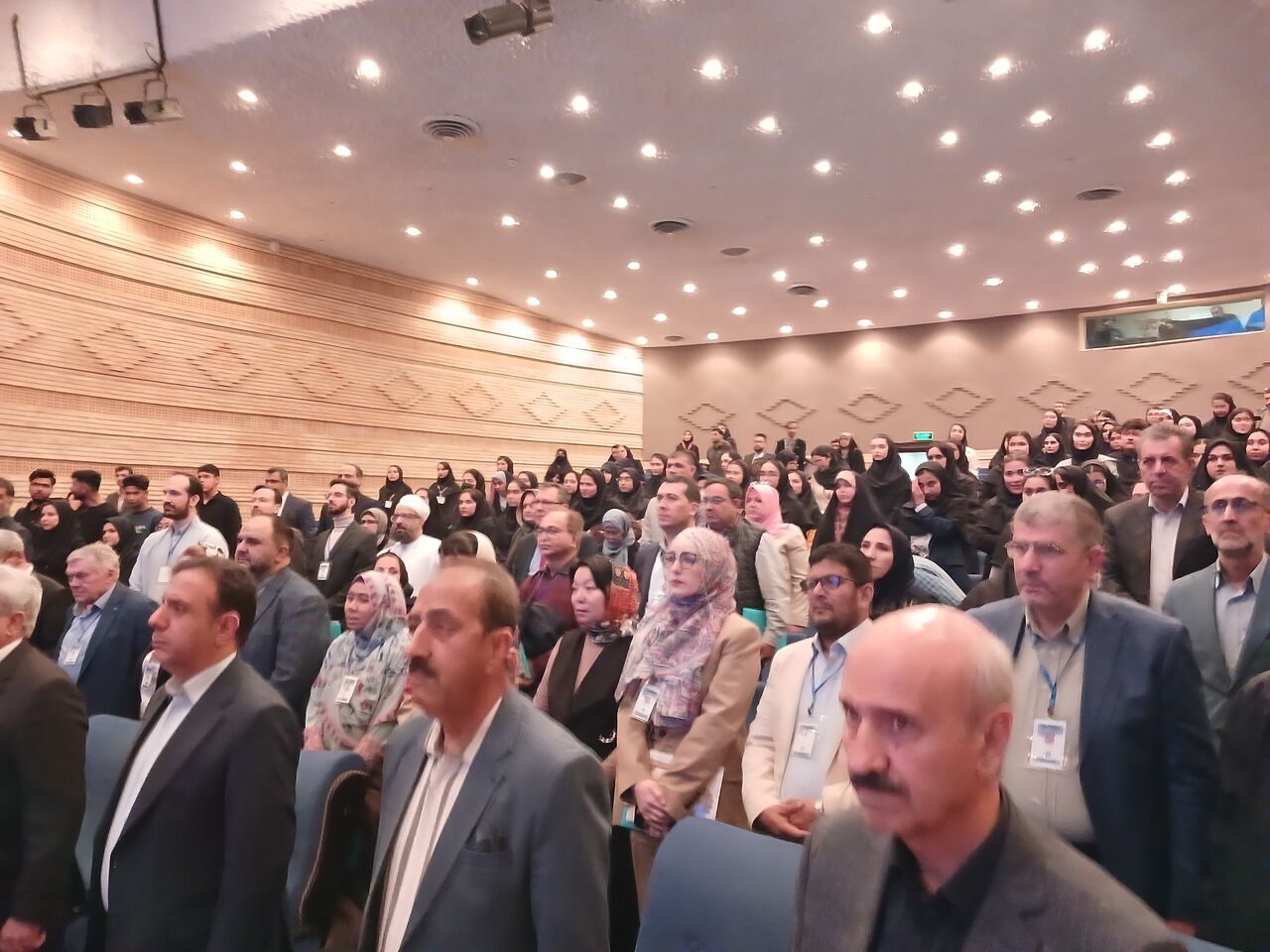 شیراز تستضيف 50 عالماً للشؤون الإيرانية من الأجانب