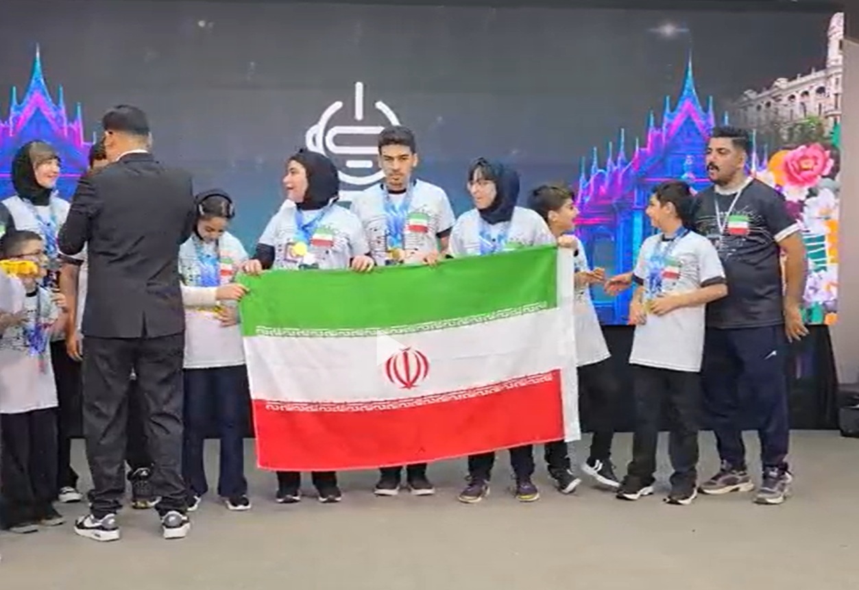 فريق الروبوتات الطلابي الإيراني يفوز ببطولة آسيا في دورة الألعاب الآسيوية في تايلاند