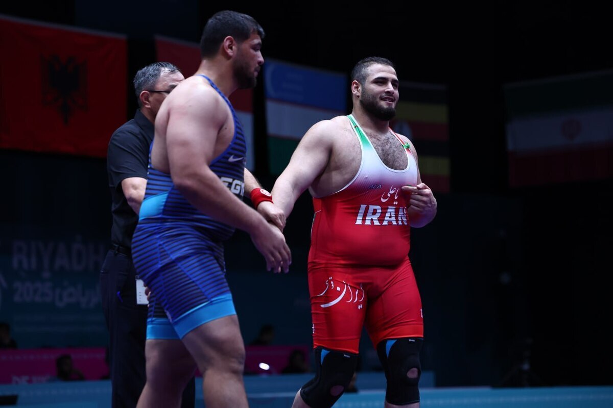 المصارع الإيراني المصارع الإيراني