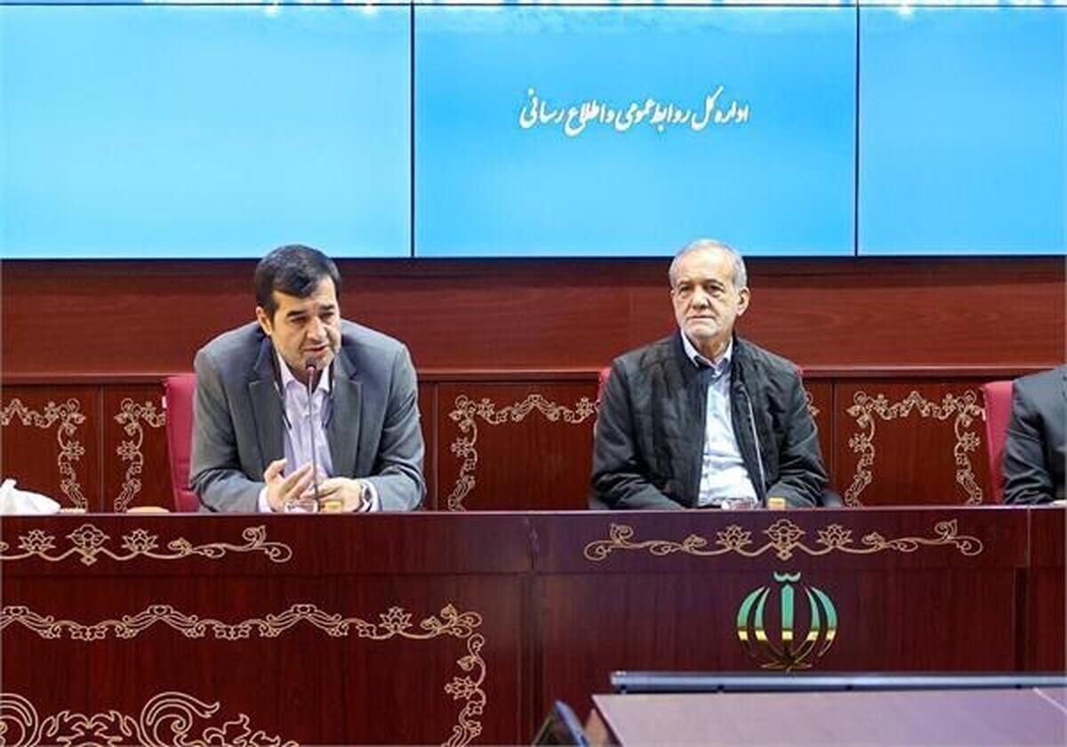 بزشكيان يشكر وزير الرياضة لتطوير الرياضة النسائية بالبلاد بزشكيان يشكر وزير الرياضة لتطوير الرياضة النسائية بالبلاد