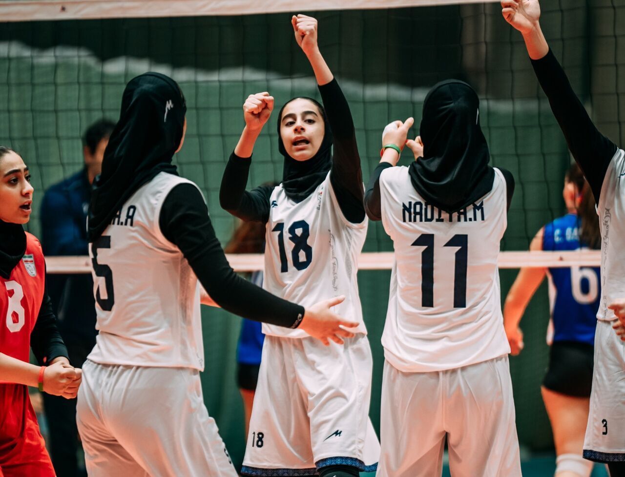 فتيات إيران يتصدرن بطولة العالم للكرة الطائرة للطلاب فتيات إيران يتصدرن بطولة العالم للكرة الطائرة للطلاب