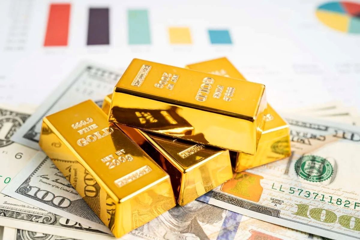 الذهب ينخفض عالمياً مع تحركات العملات الذهب ينخفض عالمياً مع تحركات العملات