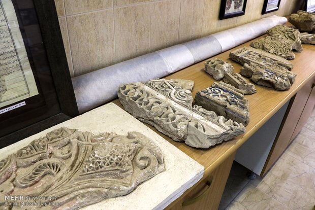 اكتشاف قطع أثرية تاريخية تعود إلى ما قبل الإسلام في مدینة دماوند اكتشاف قطع أثرية تاريخية تعود إلى ما قبل الإسلام في مدینة دماوند