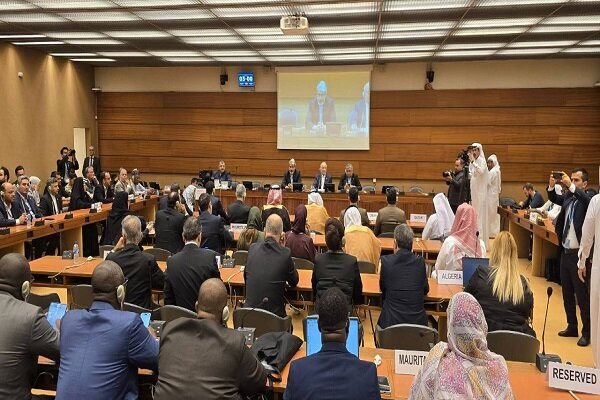 اجتماعٌ حول