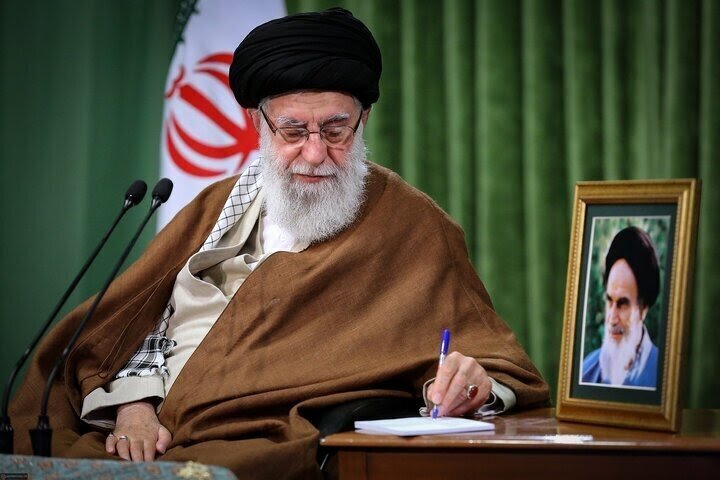 قائد الثورة الاسلامية يمدد عضوية أعضاء مجلس أمناء مؤسسة الإمام الخميني للإغاثة قائد الثورة الاسلامية يمدد عضوية أعضاء مجلس أمناء مؤسسة الإمام الخميني للإغاثة