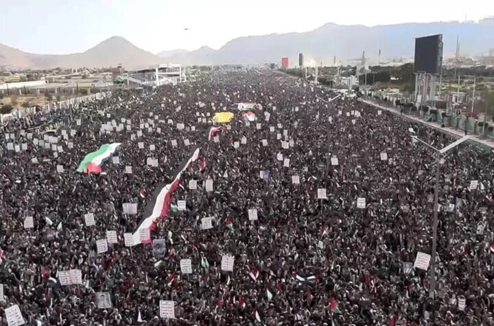 مسيرات يمنية حاشدة: مع غزة جهاد وثبات لمواجهة أبشع إبادة وأخبث المؤامرات مسيرات يمنية حاشدة: مع غزة جهاد وثبات لمواجهة أبشع إبادة وأخبث المؤامرات