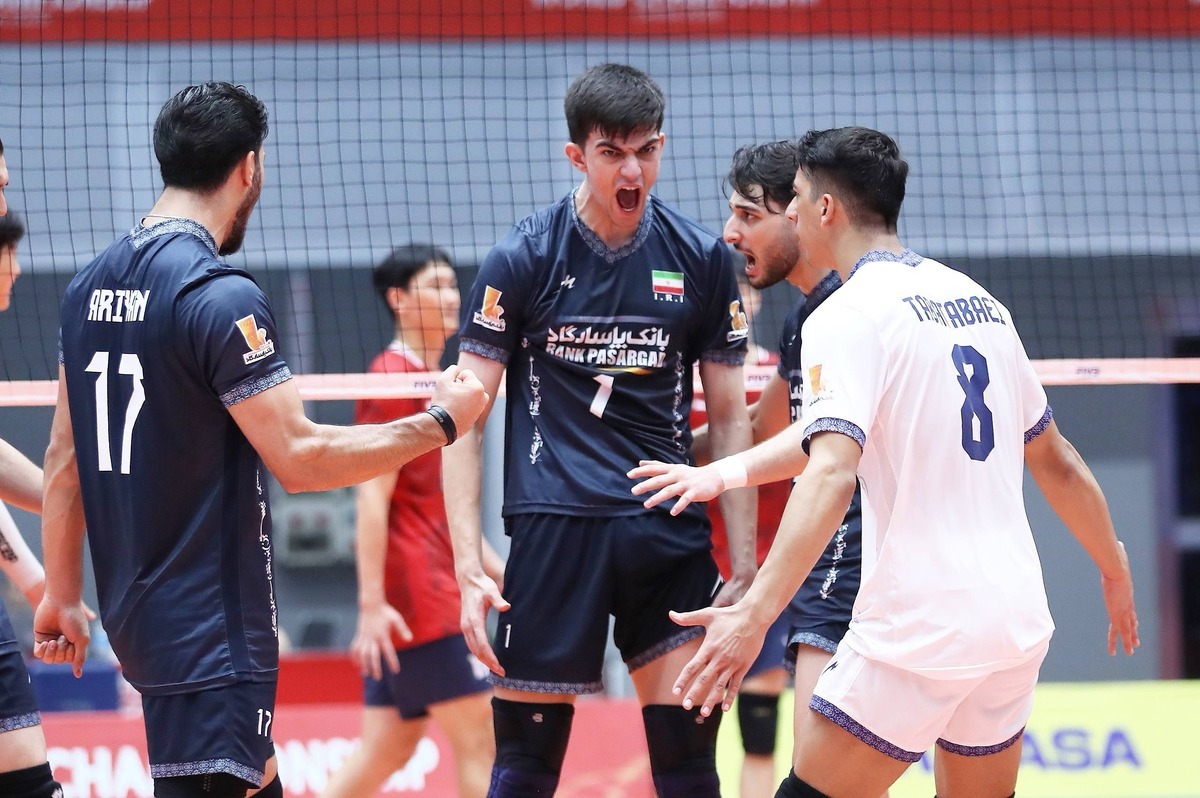المنتخب الإيراني بكرة الطائرة يفوز في مباراته الثالثة على التوالي في بطولة العالم لكرة الطائرة المنتخب الإيراني بكرة الطائرة يفوز في مباراته الثالثة على التوالي في بطولة العالم لكرة الطائرة