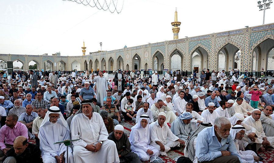 أكثر من 35 ألف زائر أجنبي تسضيفهم مشهد في يوم شهادة الإمام الرضا (ع) أكثر من 35 ألف زائر أجنبي تسضيفهم مشهد في يوم شهادة الإمام الرضا (ع)