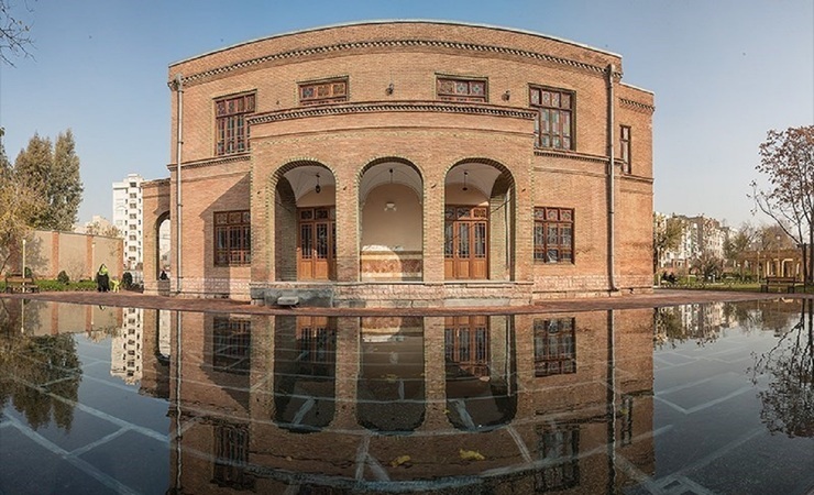 قصور القاجار في طهران؛ مرايا من التاريخ، عمارة وفخامة شرقية