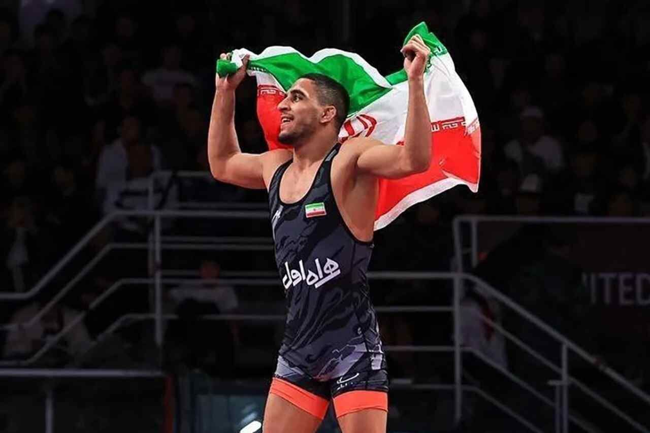 المصارع الإيراني