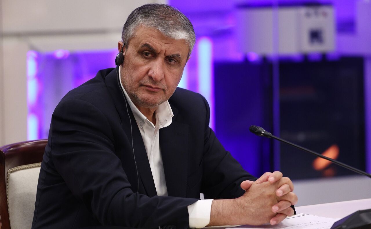 إسلامي: طهران لا تتلقى الأوامر من أحد إسلامي: طهران لا تتلقى الأوامر من أحد