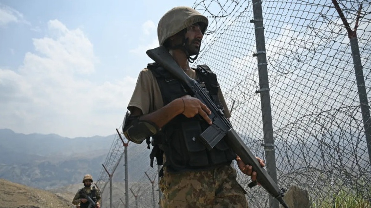 Report: Heavy clashes erupt along Pakistan-Afghanistan border