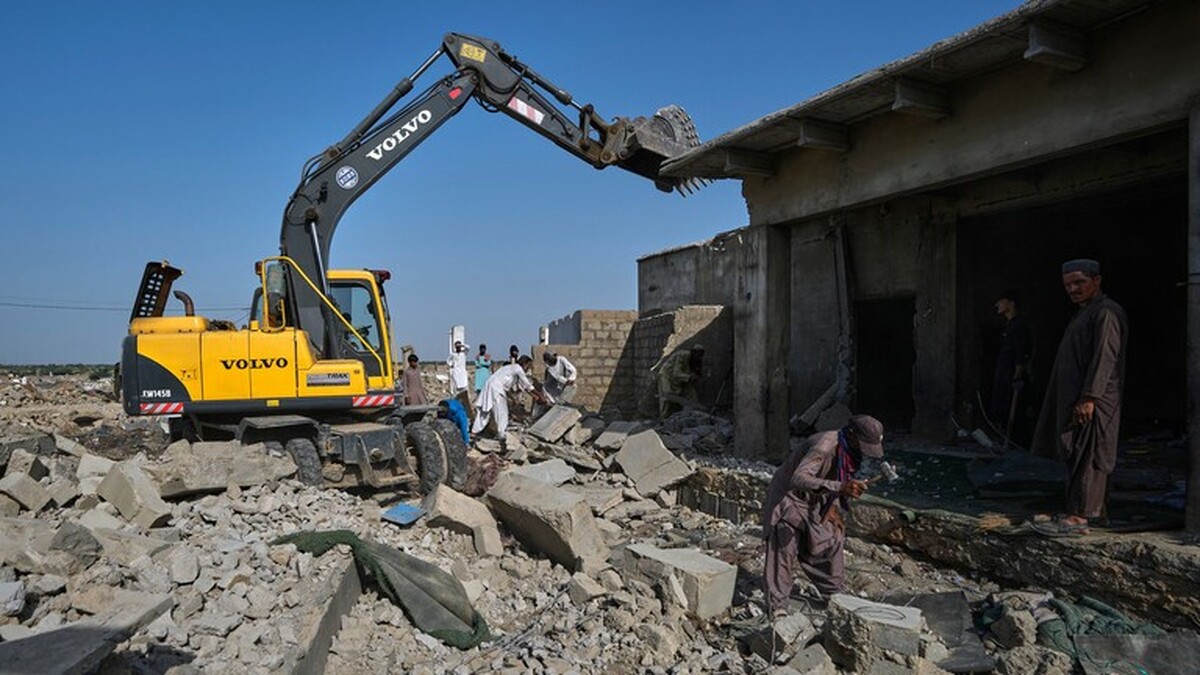 Pakistan and Afghanistan to hold peace talks in Doha