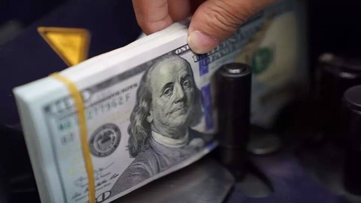 Iran reports 20% cut in subsidized currency allocation for imports
