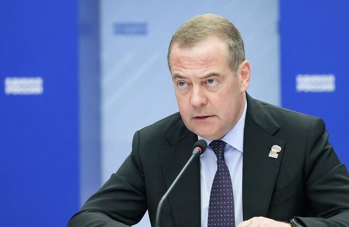 Medvedev: Russia conducts tests of advanced weapon systems