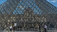 Louvre has been robbed