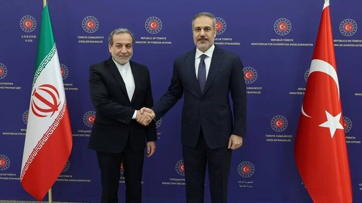 Araghchi congratulates Turkey on National Day