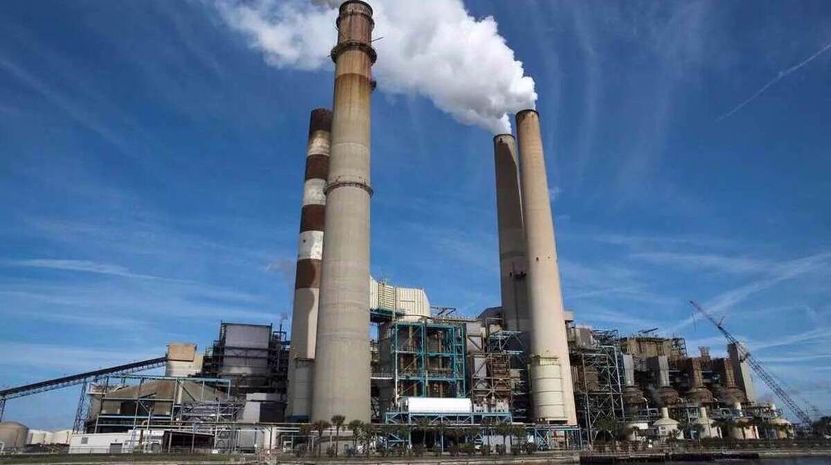 Iran doubles gasoil supplies to power plants