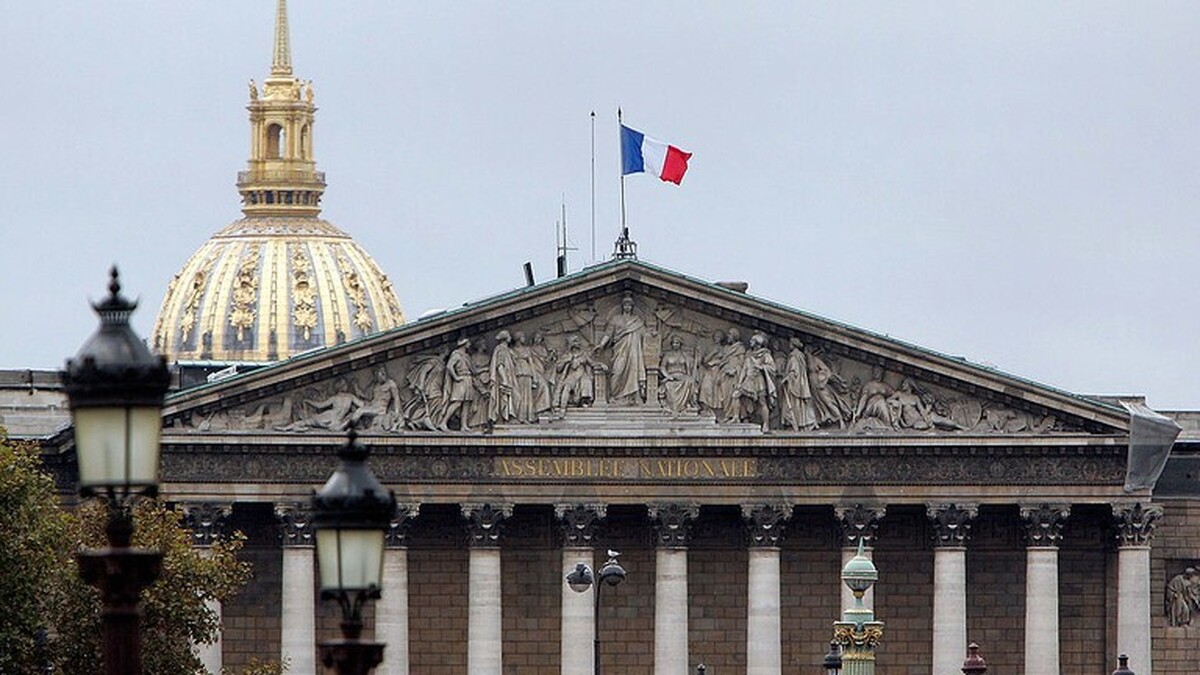 France names new government following budget fiasco