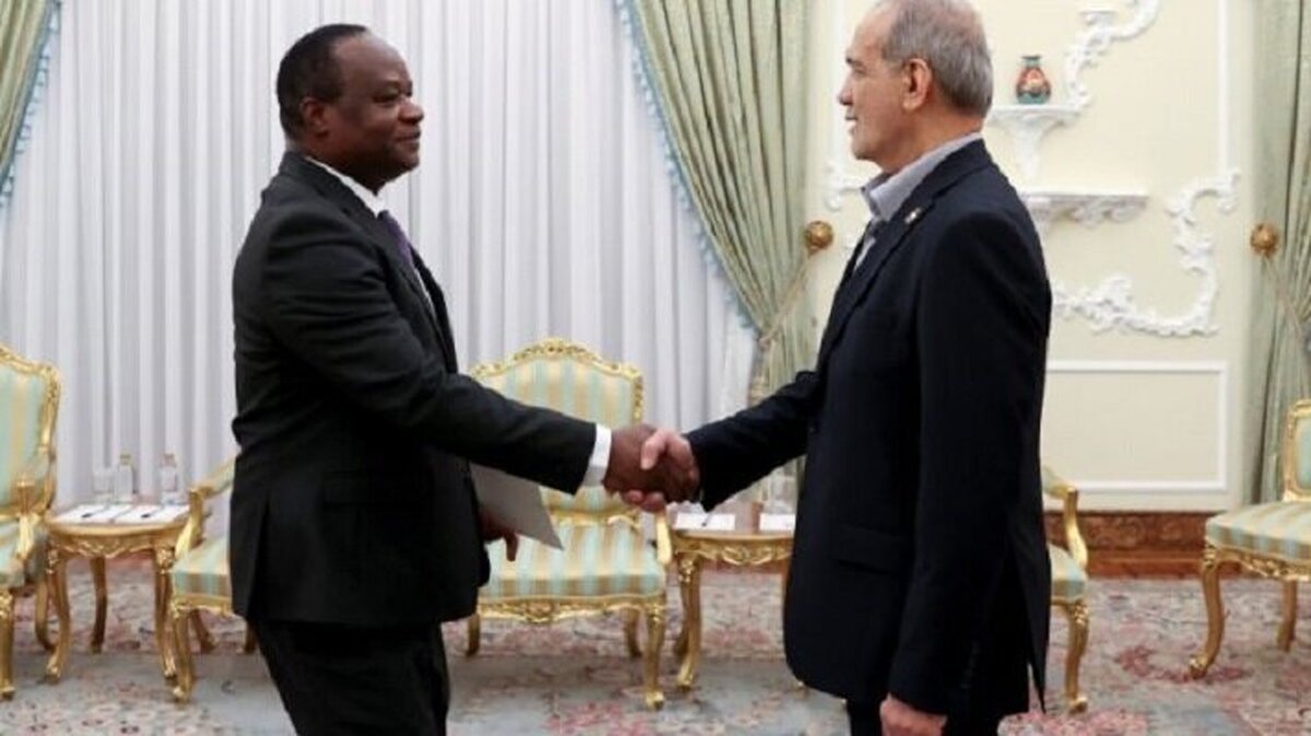 Iranian president affirms readiness to enhance ties with Ivory Coast