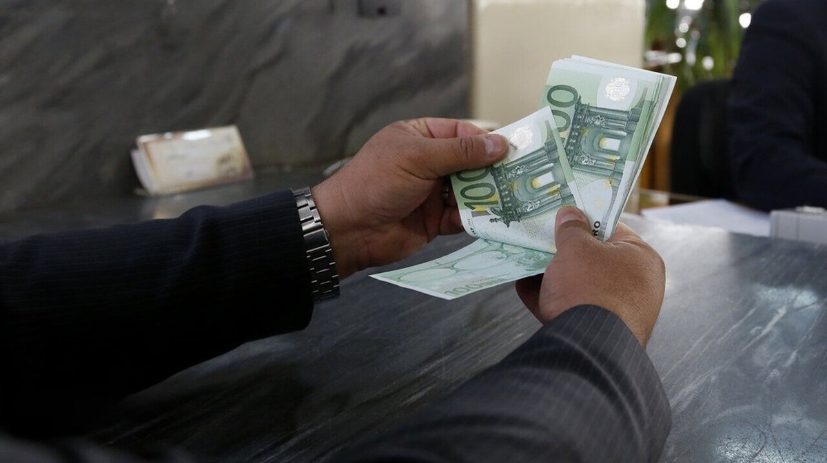 Iran mulls plan to exempt diaspora investors from military service