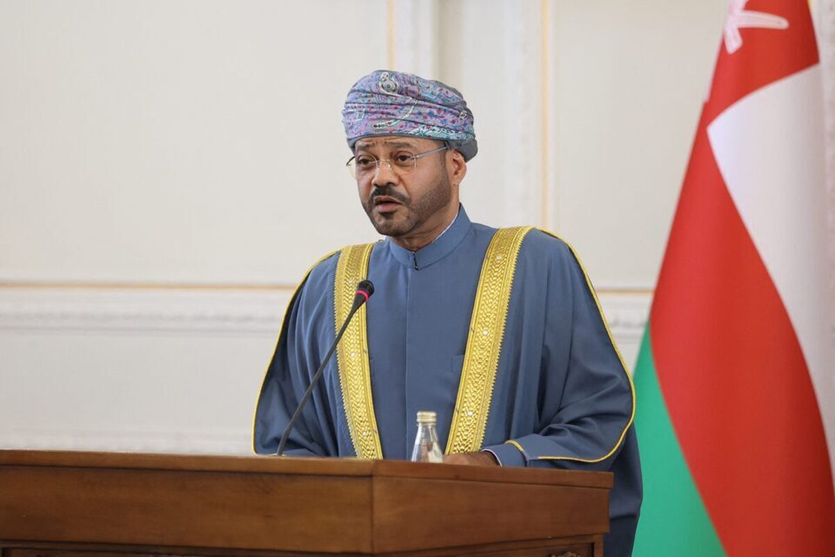 Omani FM calls on Arab states to change policy towards Iran