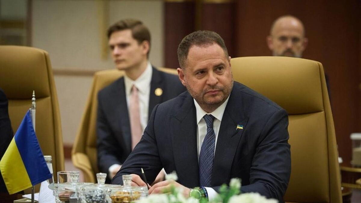 Tucker Carlson: WSJ buried exposé about Zelensky’s right-hand man