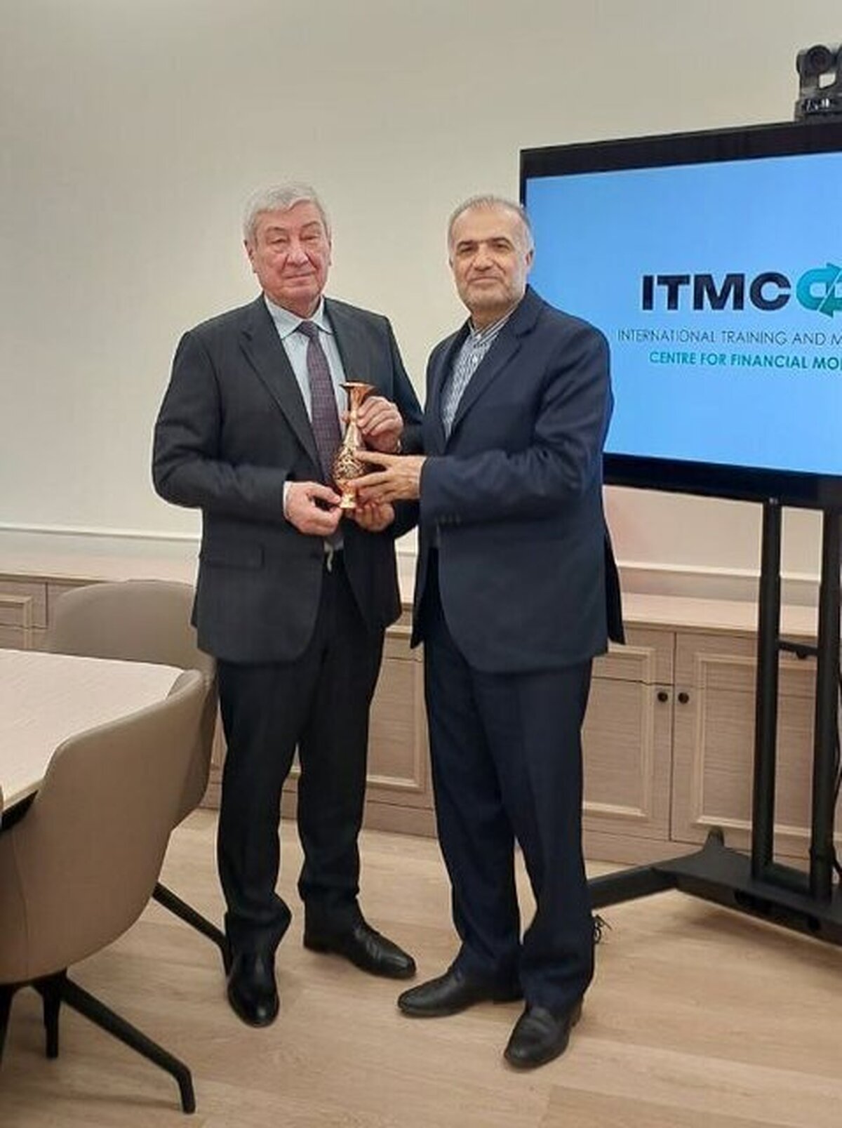 Iran and Eurasia Consult on Combating Money Laundering and Terrorism Financing