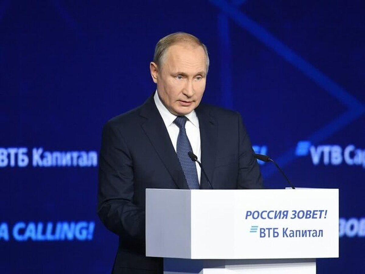 Putin Declares Western Sanctions Have Failed, Citing Strong Ties with China and India