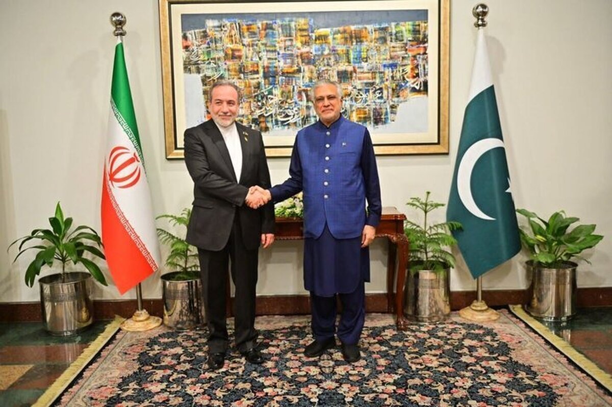 Iran, Pakistan FMs discuss regional issues, ties in Islamabad