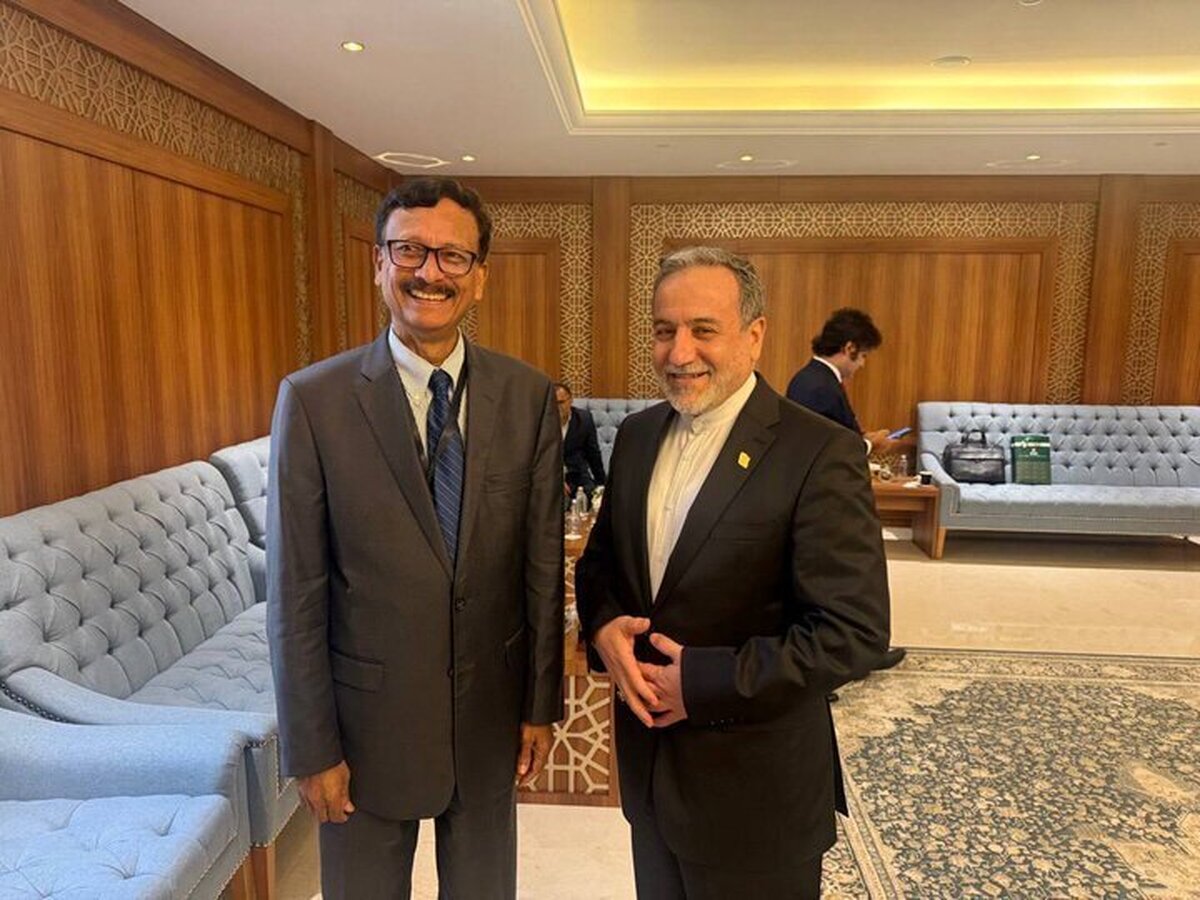 Iran, Bangladesh FMs meet in Jeddah for bilateral talks