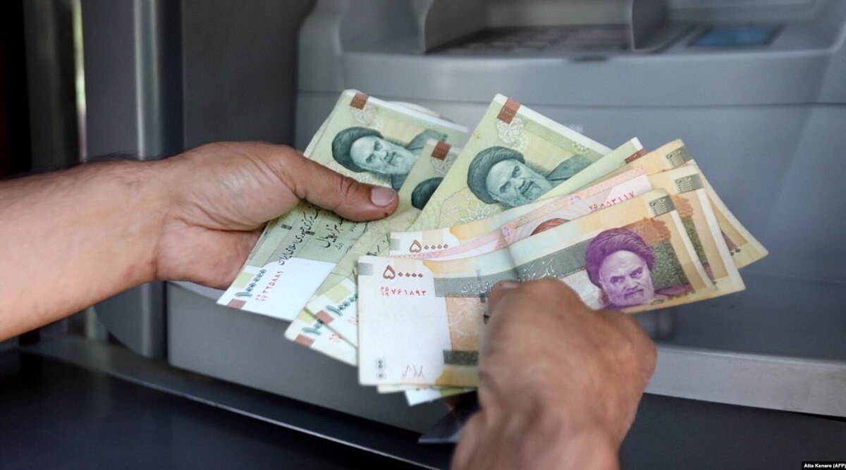 Iran’s parliament committee approves new currency reform motion
