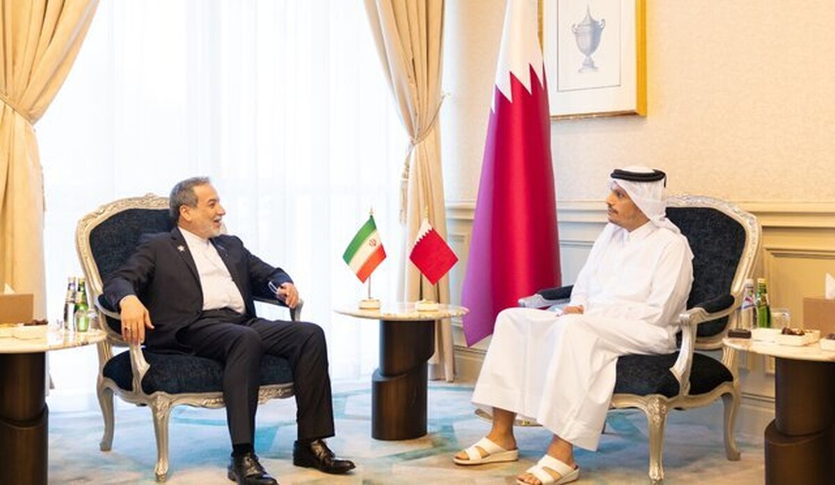 Iran, Qatar FMs discuss various issues in Doha meeting