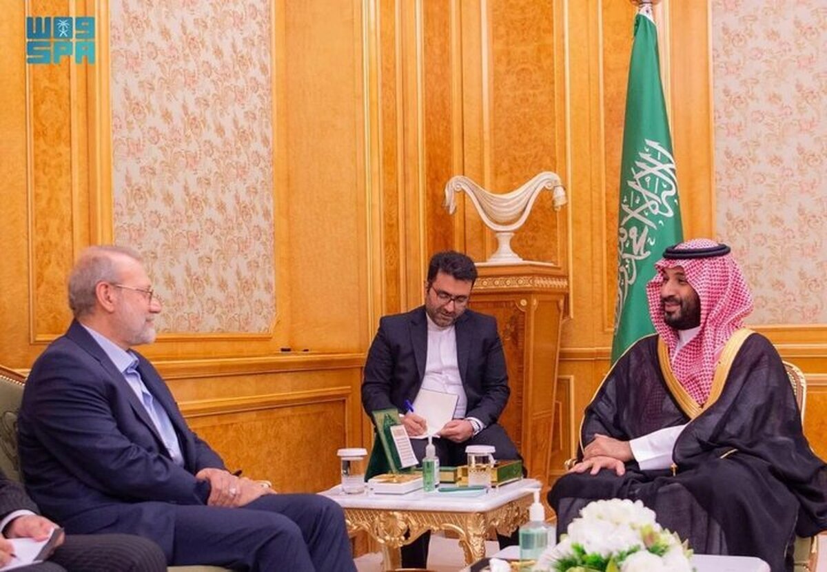 Larijani Meets Saudi Crown Prince in Riyadh