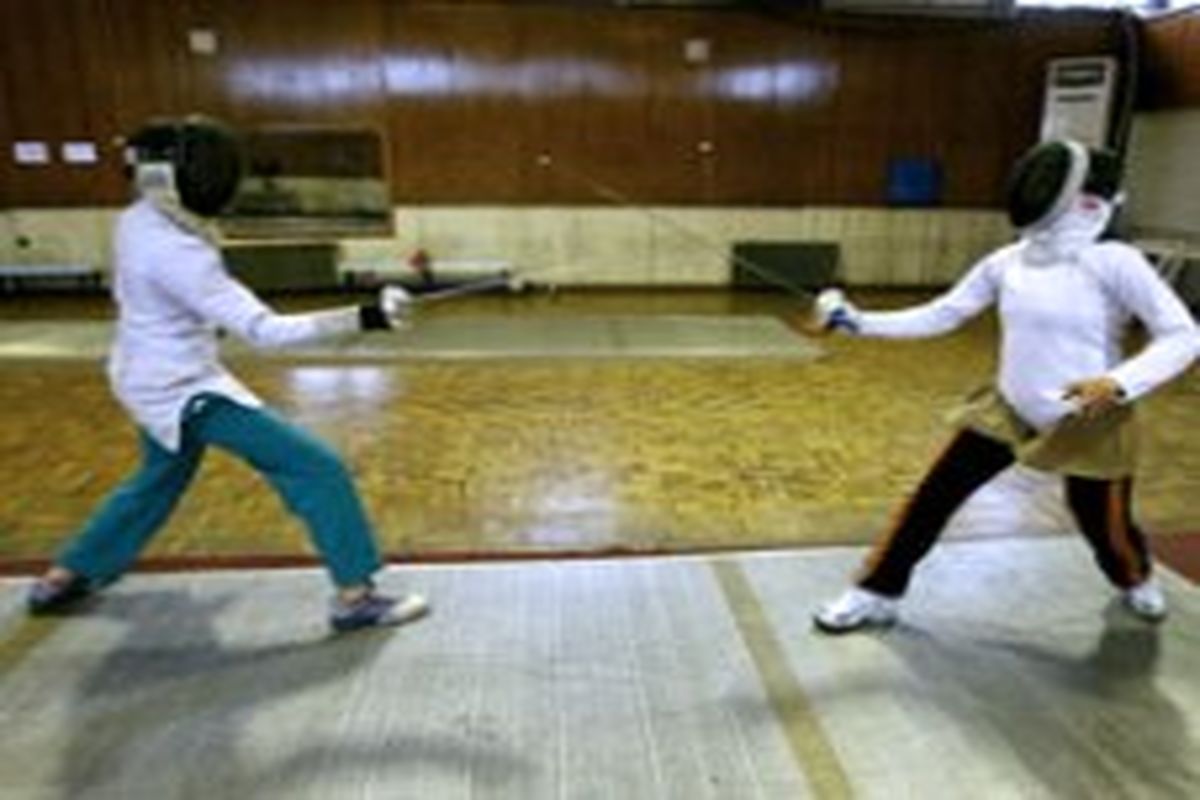 پیکار های جایزه بزرگ شمشیربازی بانوان برگزار شد