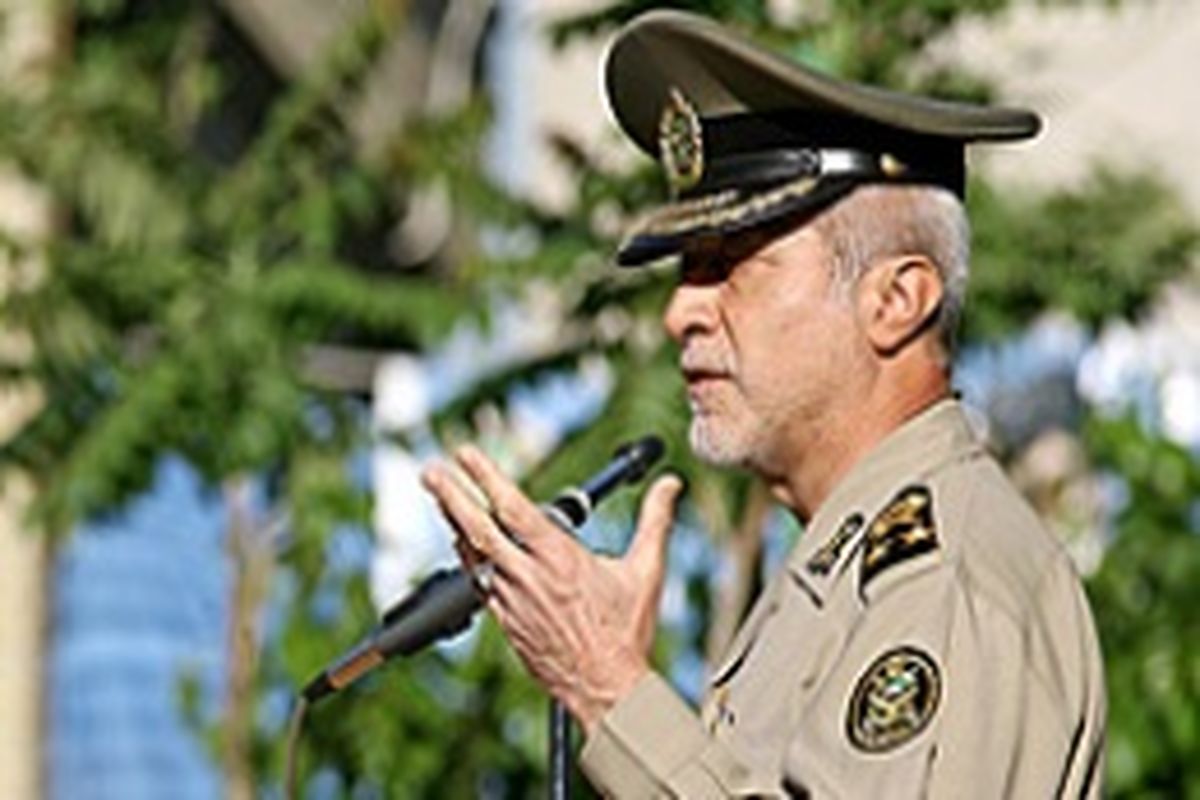 برای حفظ دستاوردهای گرانقدر انقلاب لحظه‌ای درنگ نخواهیم كرد