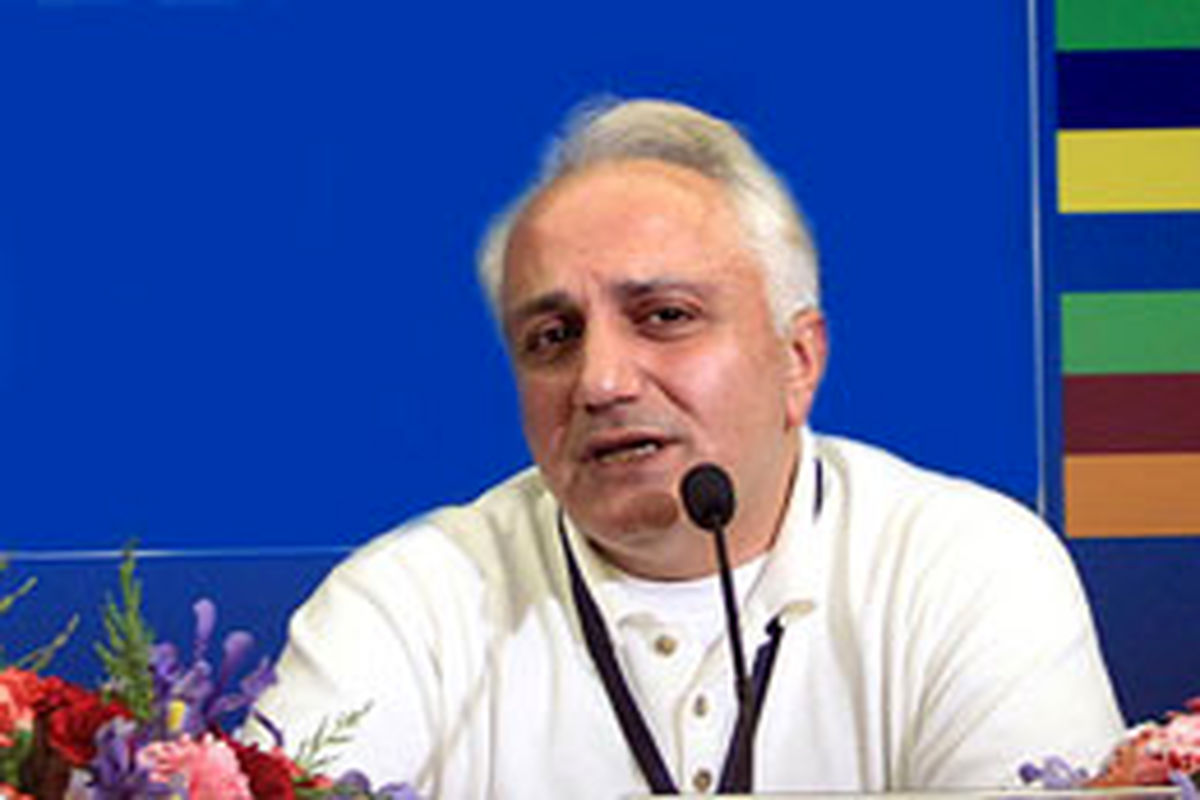 دید حزبی -جناحی برای خبرنگاران سم است/خبرنگار باید استقلال داشته باشند