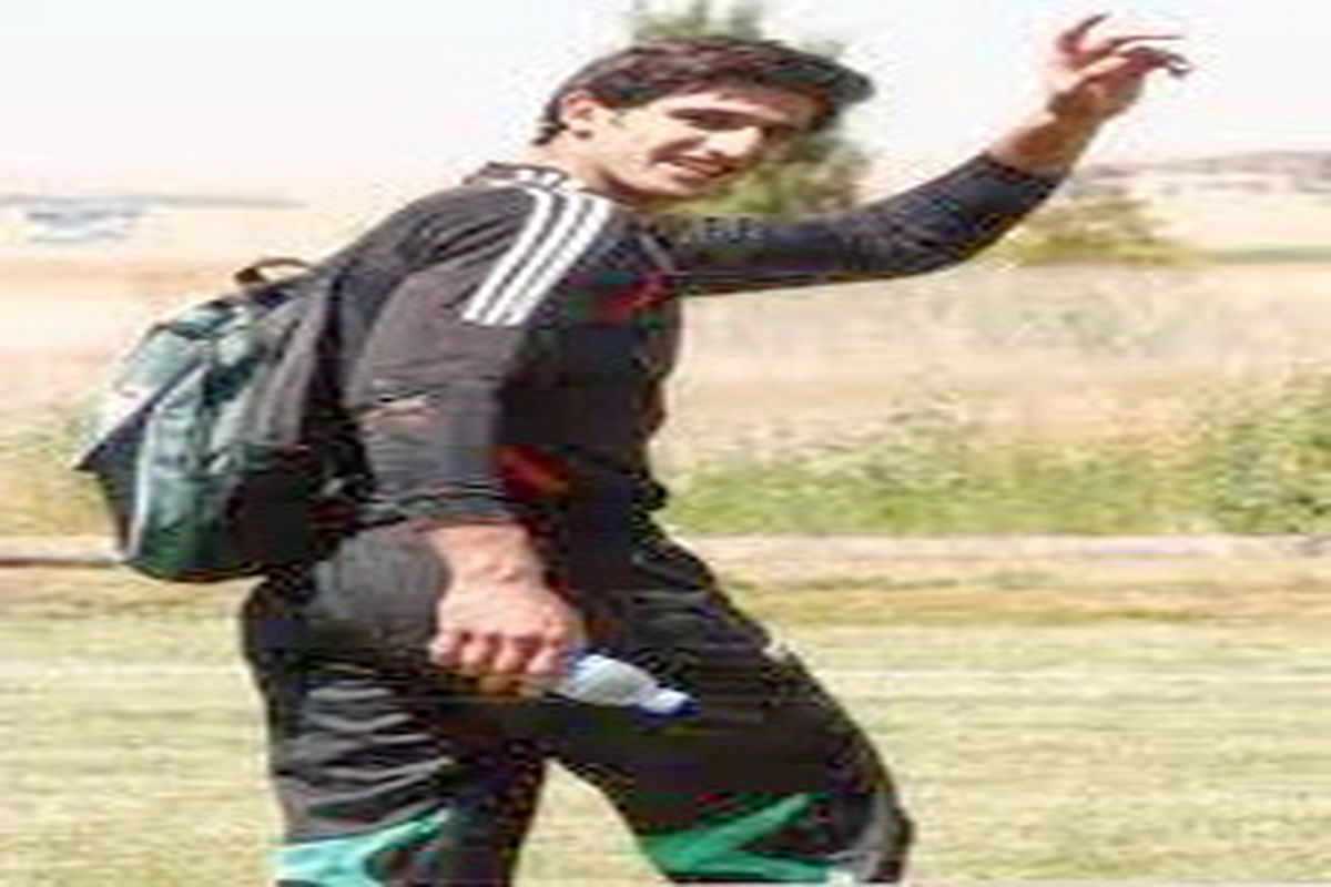 محمودوند دروازبان سوم سپاهان در لیگ برتر است/تکذیب جدایی دروازبان لرستان سپاهان