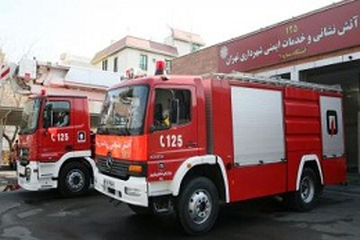 ۱۵ شهروند از میان شعله های آتش نجات یافتند