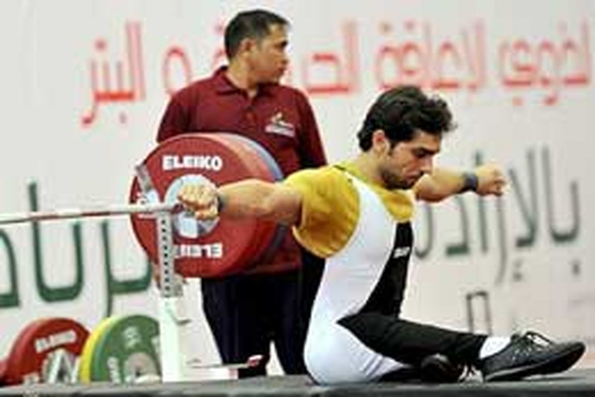 وزنه بردار البرزی رکورد آسیا را شکست