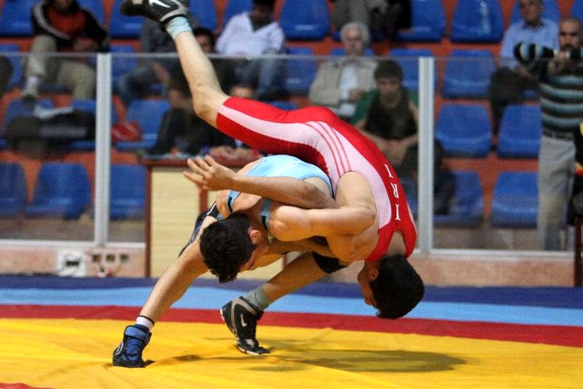 اردوی کشتی فرنگی بدون رنگرز