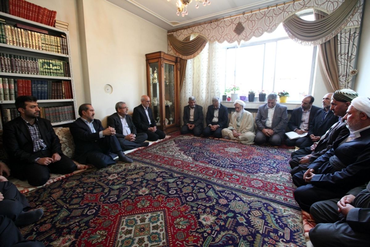 دیدار معاون سیاسی وزیر کشور با امام جمعه اهل تسنن ارومیه