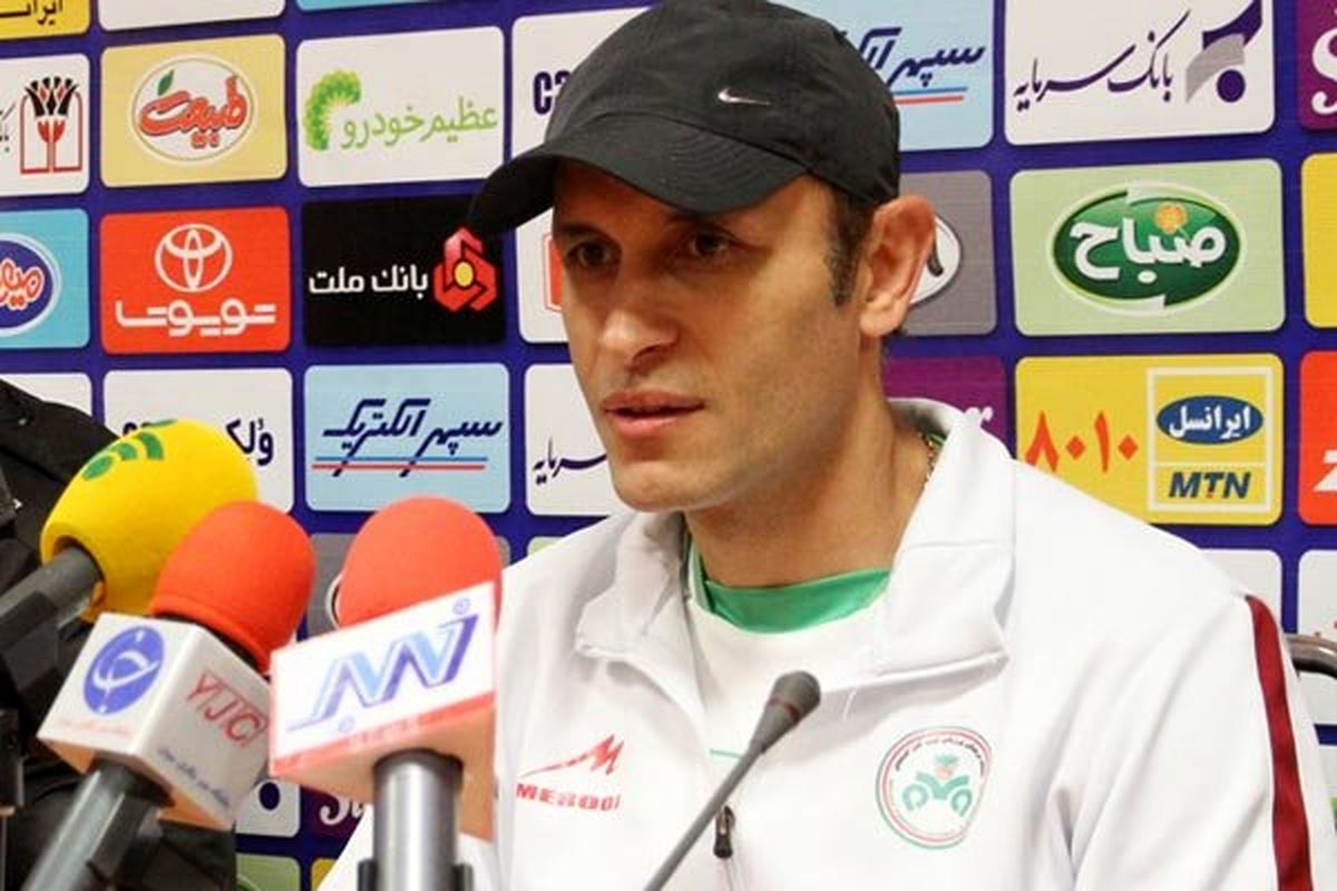 گل محمدی: پنالتی استقلال مشکوک بود
