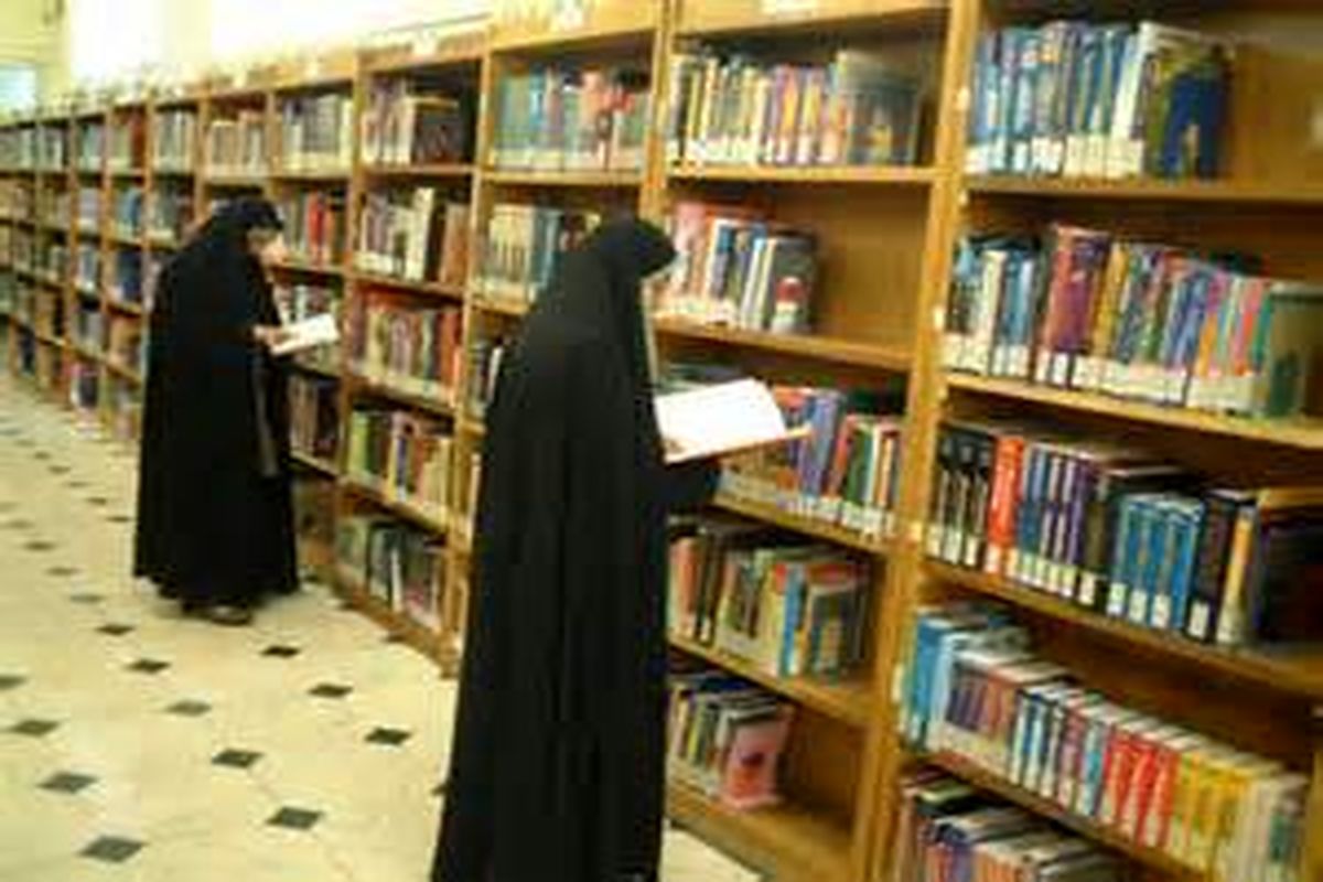 اهدای ۱۲۷ هزار جلد کتاب به کتابخانه‌های عمومی در سال ۹۳